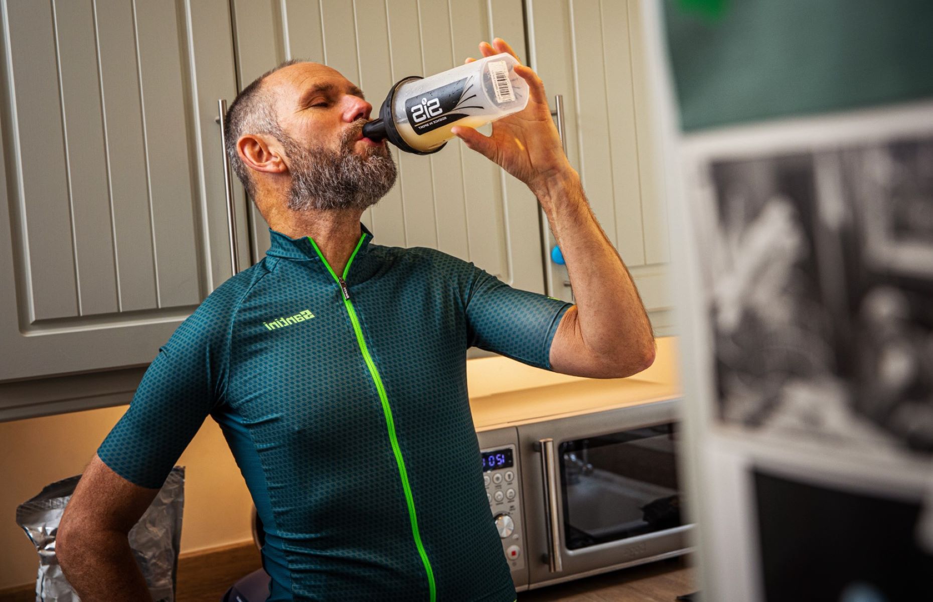 Top Recovery Drinks For Runners In The UK: SiS, Veloforte, And Others